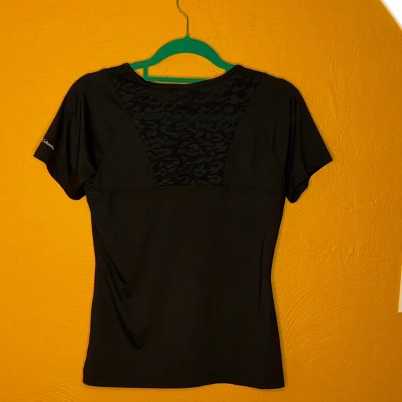 Columbia Omni-Wick Women’s Black Tee Stretch Performance Tee NWOT GORGEOUS Sz M - Picture 2 of 6